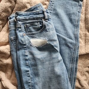 American Eagle Outfitters Light Blue Ripped Boyfriend Jeans